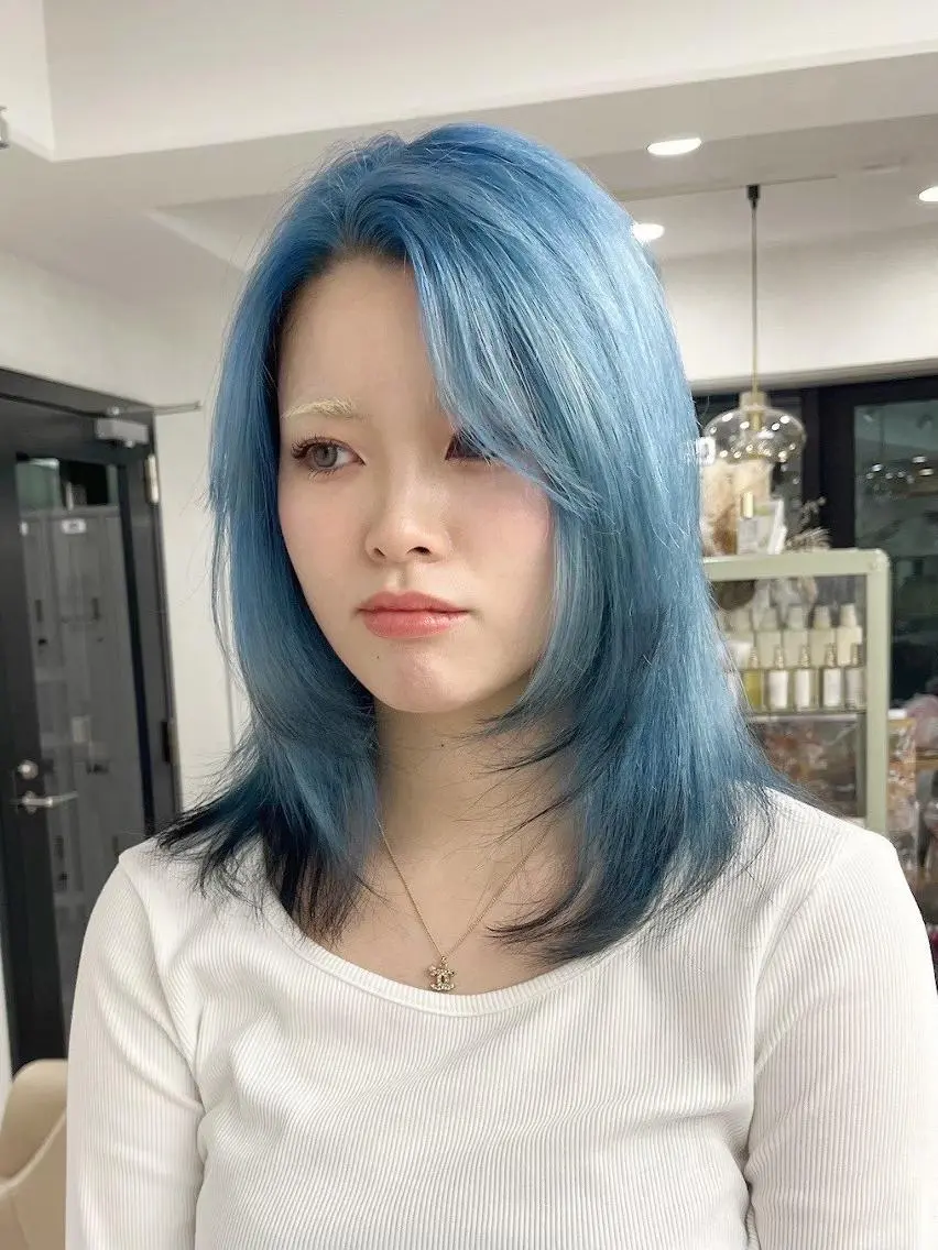 ミディアム カラー ブルーカラー 透明感カラー 🎀ブリーチ ハイト ーン ♡Kanon♡のヘアスタイル