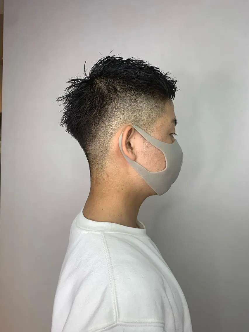 ショート カット 坪井 彰吾のヘアスタイル