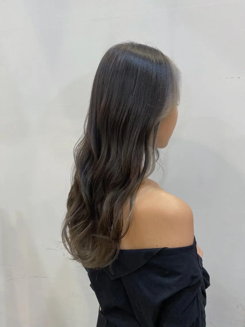 ロング カラー 透明感カラー ブリーチ指名 NO1🌈SAKIのヘアスタイル
