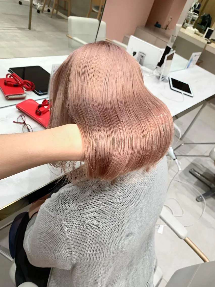 ミディアム カラー ヘアアレンジ ベージュカラー 透明感カラー グレージュ ボブ ヘアカラー トリートメント ヘアセット レイヤー専門家 ダブルカラー修のヘアスタイル