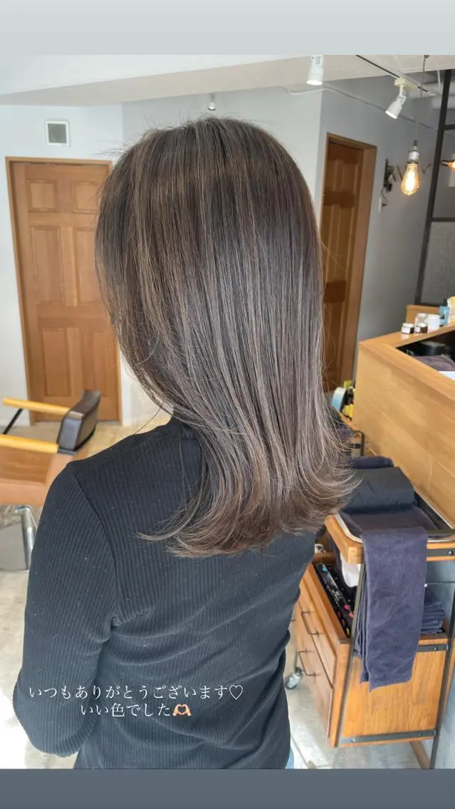 ロング カラー 東 みのりのヘアスタイル