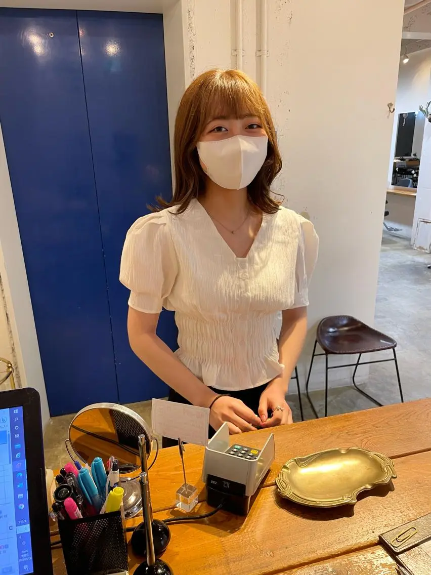 ミディアム カラー ベージュカラー ブリーチ ブリーチなしカラー ヘアカラー トリートメント MIOベージュカラー 柔らかいカラーのヘアスタイル