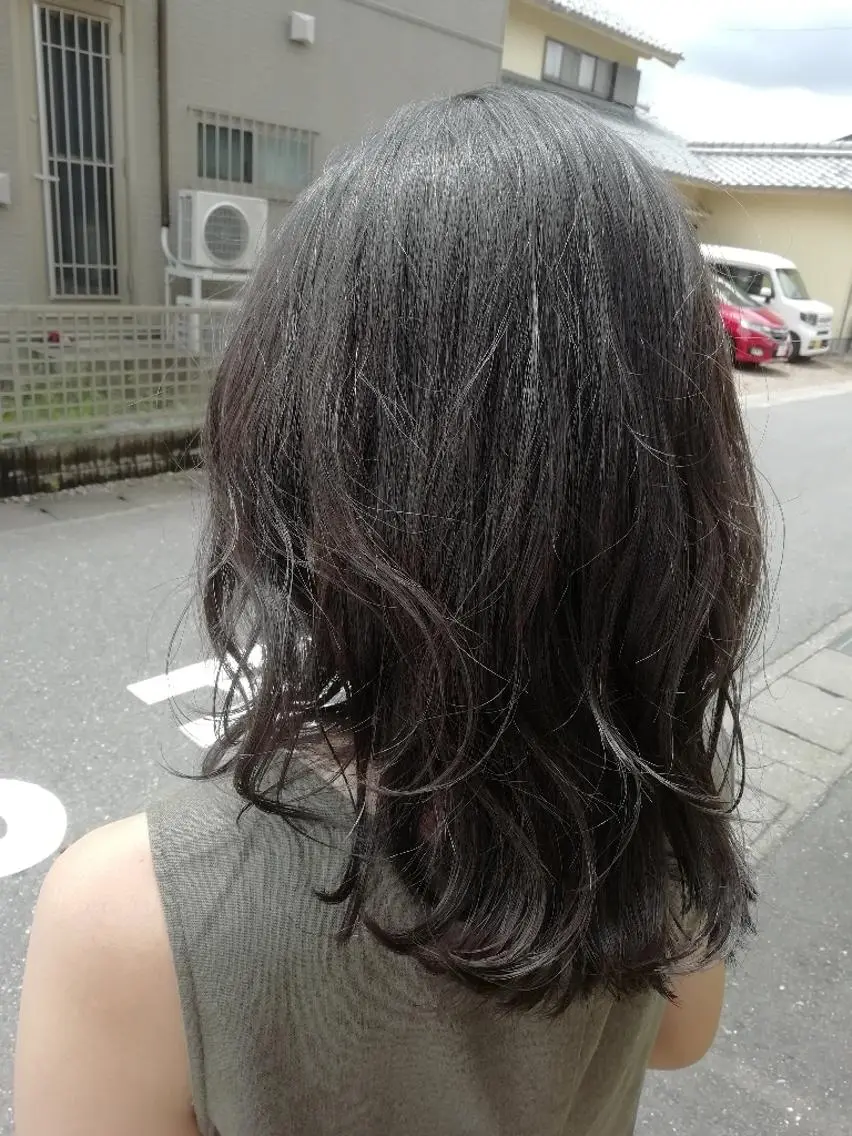 カラー アッシュ 堀 望美のヘアスタイル