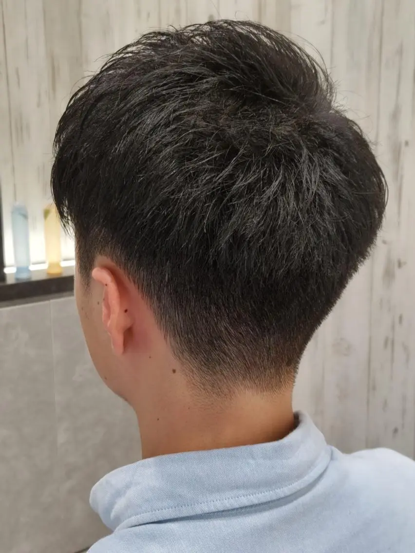 カラー メンズ ショート カット Ang　山口 勇太のヘアスタイル