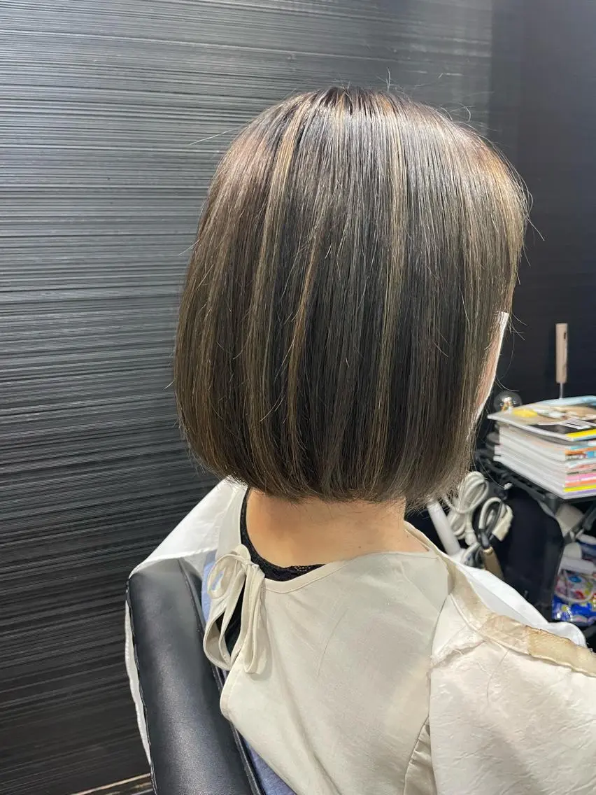 ショート ハイライト カット ヘアカラー 山本 雅由のヘアスタイル