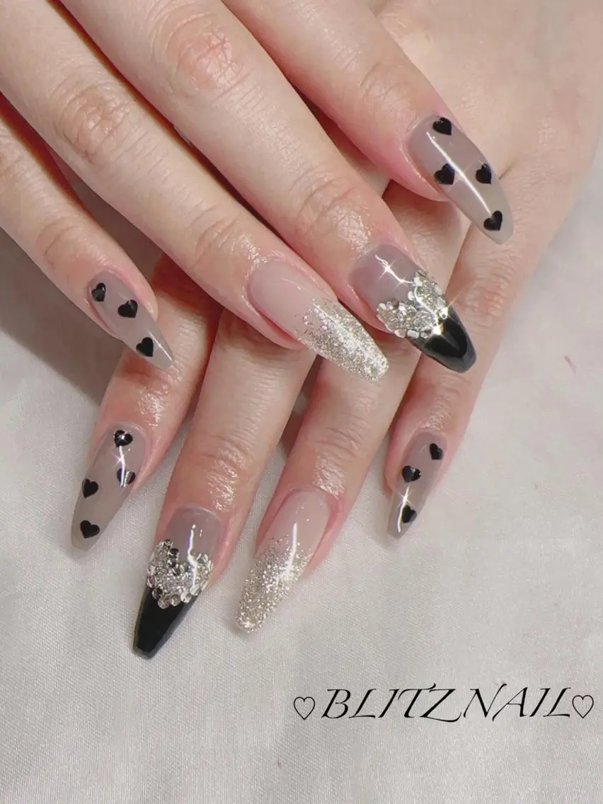 ネイル BLITZ Nail 岩田💅🏻✨のネイルデザイン
