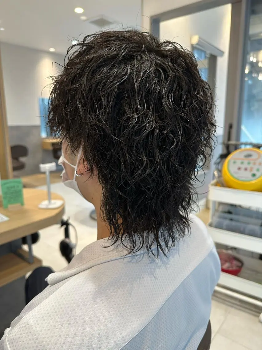 セミロング パーマ メンズ フェードカット メンズパーマ ツイストスパイラルパーマ 波巻きパーマ メンズウルフカット カット パーマ トリートメント ヘッドスパ ヘアセット 💈メンズ特化 美容師サキ💈のヘアスタイル