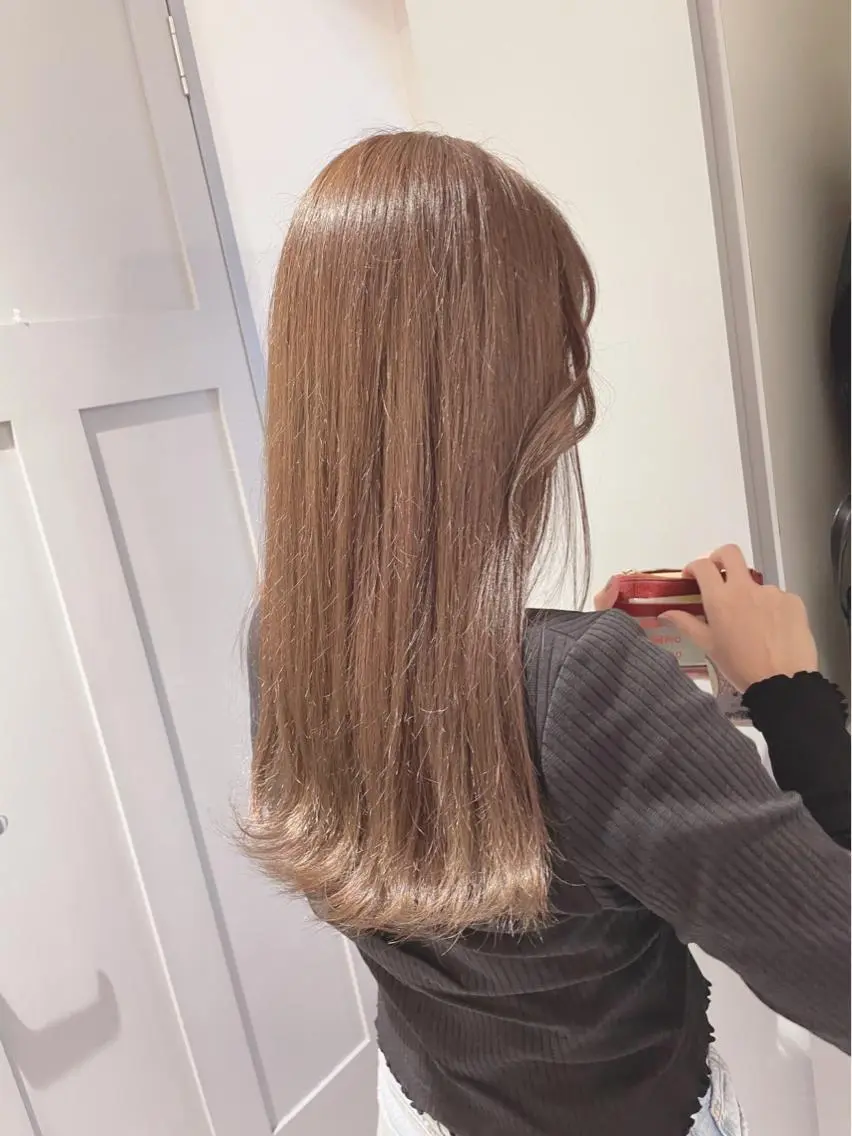 ロング ヘアカラー トリートメント 佐々木 芽衣のヘアスタイル
