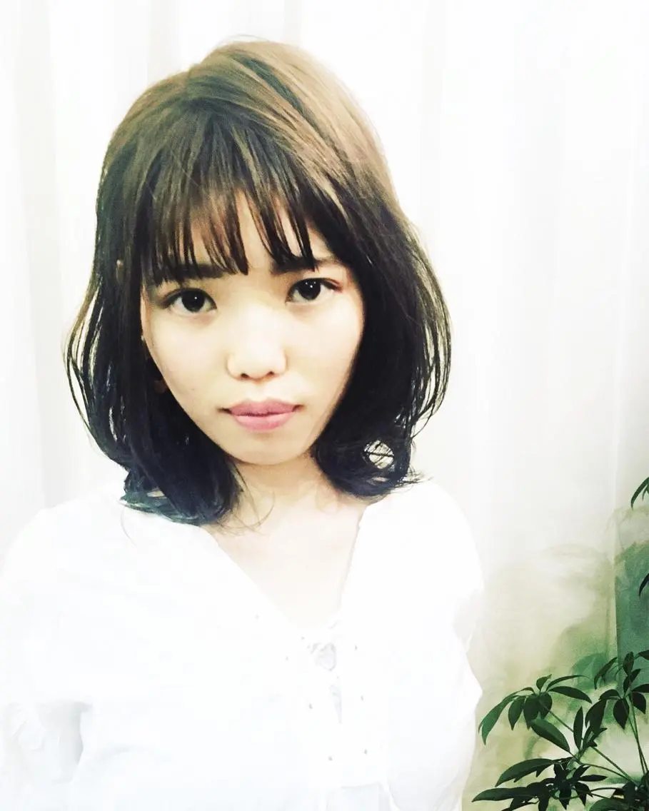 ミディアム カラー パーマ ヘアアレンジ ネイル レイヤーカット ローレイヤー カット ヘアカラー トリートメント mmagicca. 【 まじか. 】のネイルデザイン