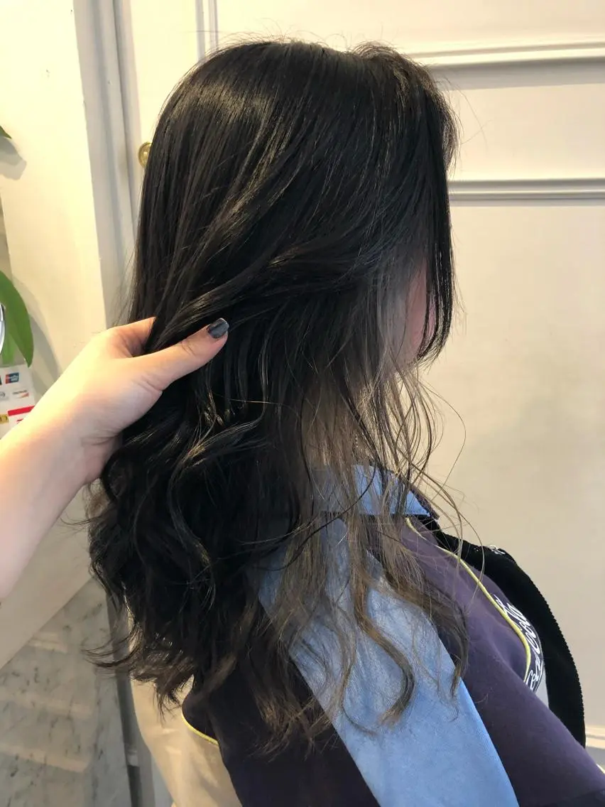 ロング カラー カット ヘアカラー トリートメント 安藤 佑衣のヘアスタイル