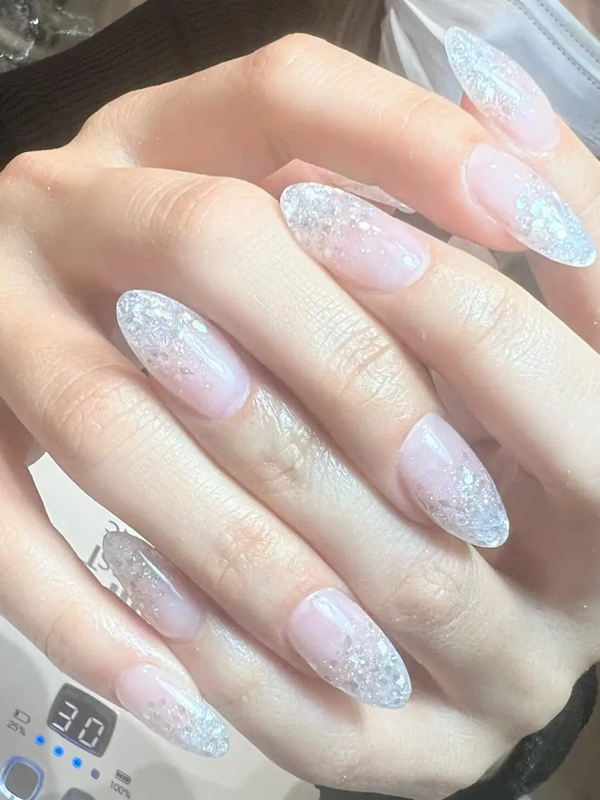 ネイル グラデーション ラメ(グリッター) ラメグラデーション スカルプネイル bijou nails 蓮のネイルデザイン