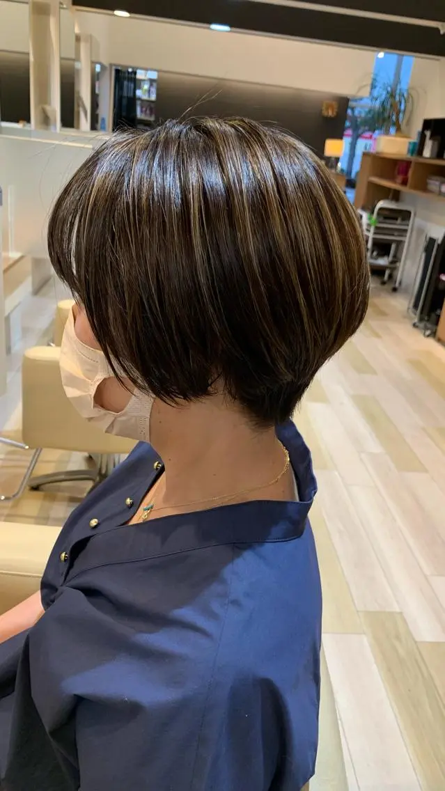 ショート カラー 仲間 一貴のヘアスタイル