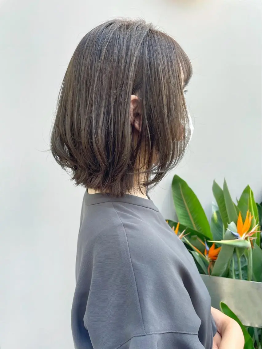 ミディアム カラー ボブレイヤー アッシュ ベージュカラー ボブ レイヤーカット カット ヘアカラー トリートメント HIROKI ”博多 /ボブのヘアスタイル