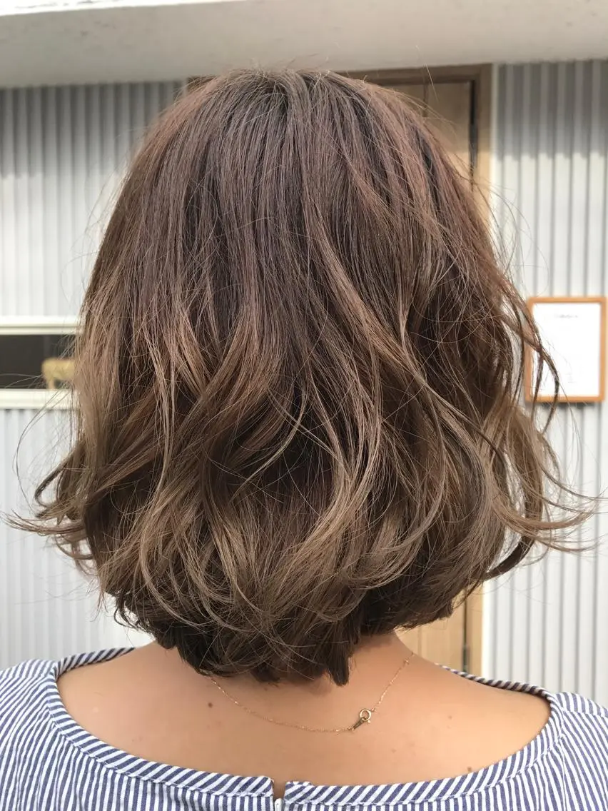 ショート カラー 恵口 航造のヘアスタイル