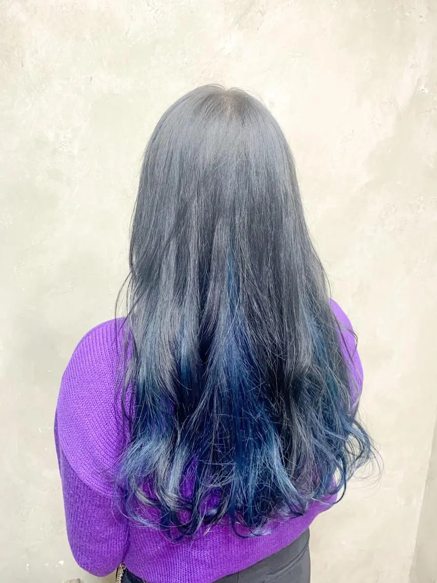 ロング カラー パーマ 黒髪 ブルーカラー 🌈髪質改善💕 縮毛矯正✨青木まで✨のヘアスタイル