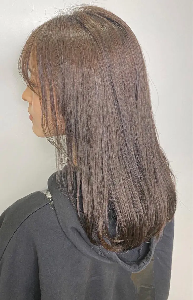 セミロング カラー お任せヘア☘️☘️ 及川渚のヘアスタイル