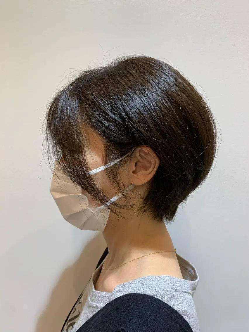 ショート カット ヘアカラー トリートメント 若狭 彩花のヘアスタイル