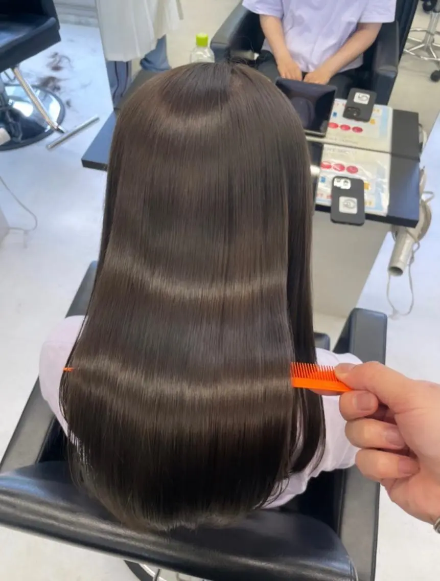 ミディアム カット ヘアカラー トリートメント 髪質改善/艶髪No1 L.I.G代表　吉川のヘアスタイル