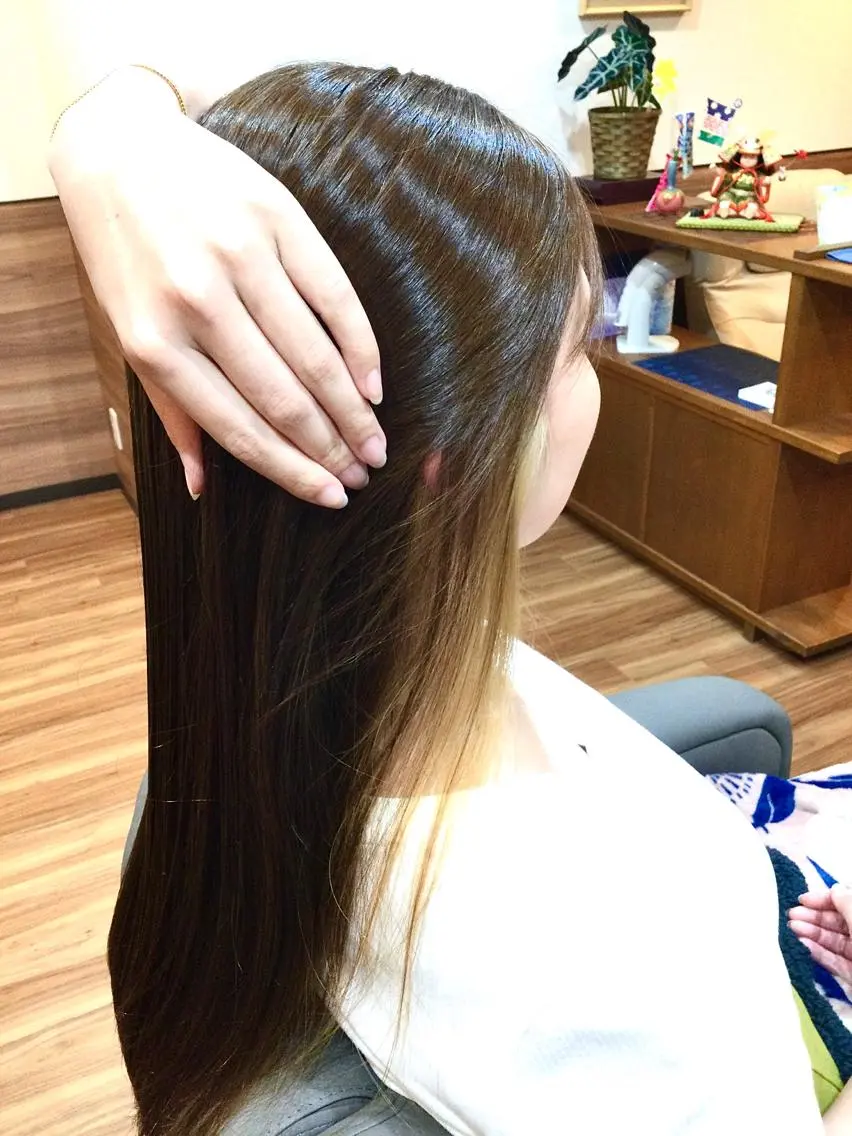 ロング カラー デザインカラー イヤリングカラー Annon プライベートサロンのヘアスタイル