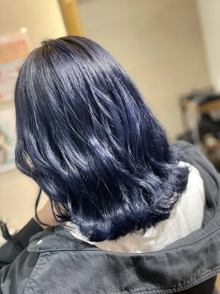 ミディアム カラー ブリーチ ブルーカラー ヘアカラー トリートメント ハイトーン得意😍 Lumiereのヘアスタイル