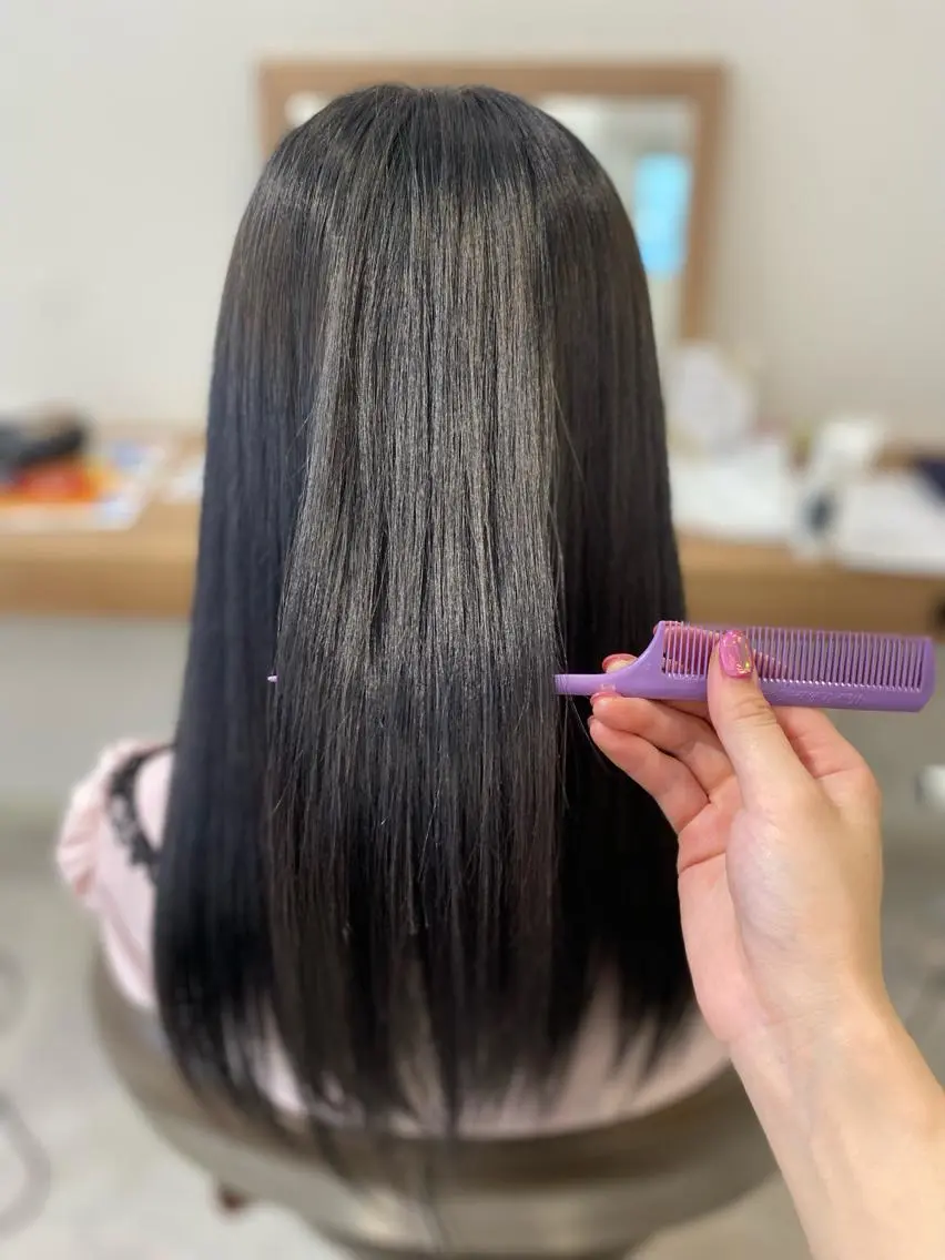 カラー アクアカラー 大芝 沙耶のヘアスタイル