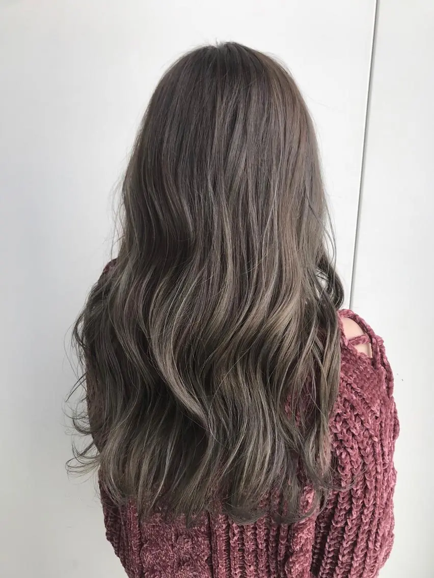 ロング カラー グレージュ ハイライトカラー ハイライト 中塚 義人のヘアスタイル