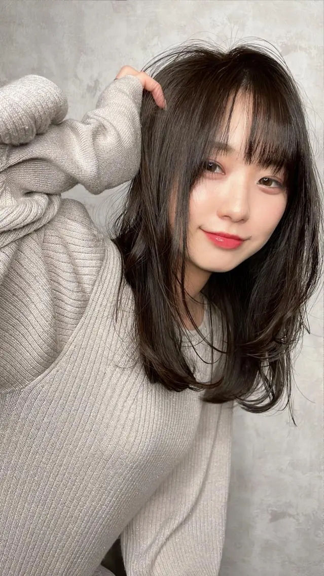 セミロング Hikaru Takahashiのヘアスタイル