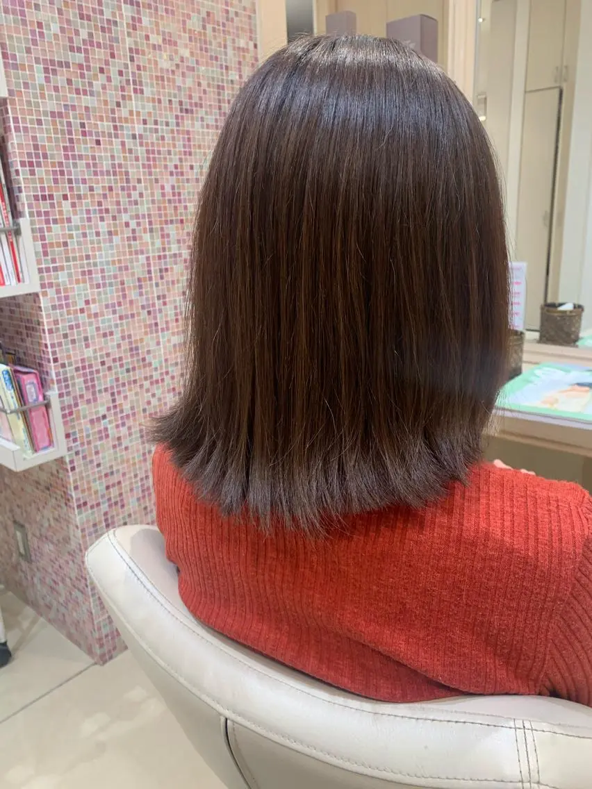 ミディアム カラー 透明感カラー 山田 桃華のヘアスタイル