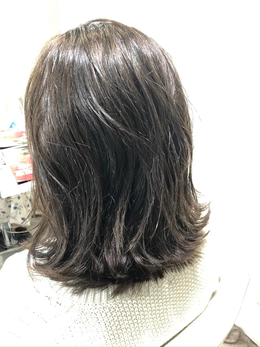 セミロング カラー イルミナカラー 桐谷 一史のヘアスタイル