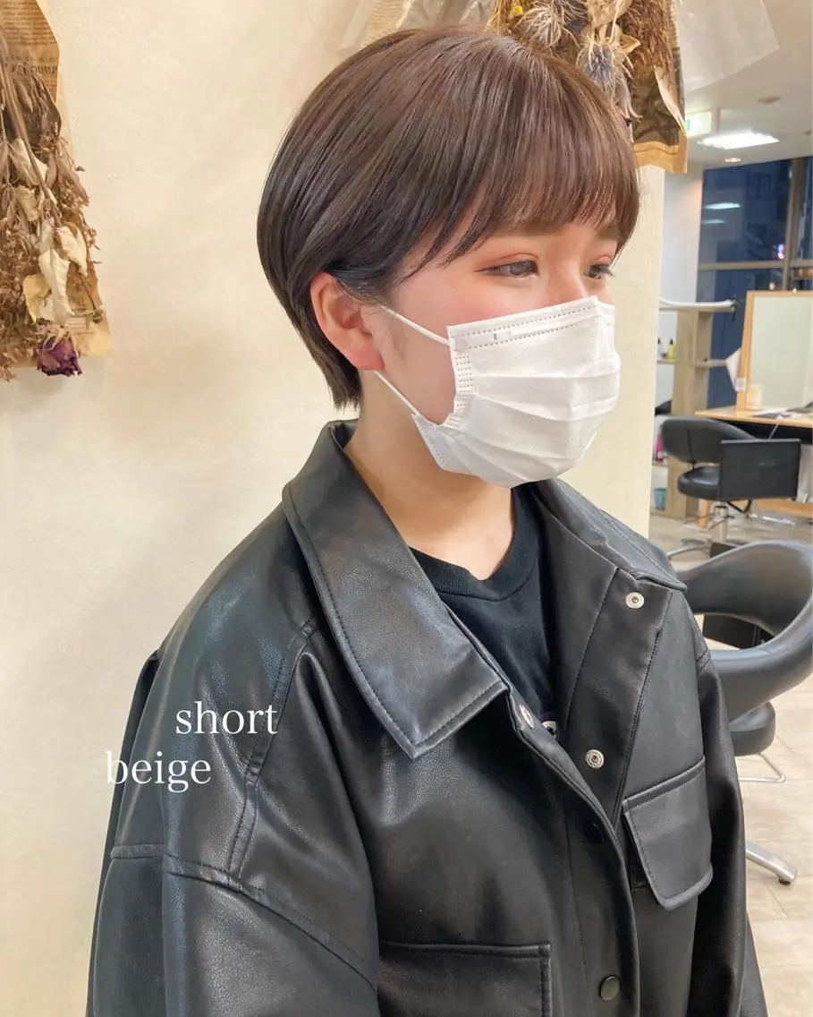 ショート カラー 切りっぱなしボブ ショートボブ ハンサムショート ベージュカラー ボブ カット ヘアカラー トリートメント 初めてのショート お任せください✂️のヘアスタイル