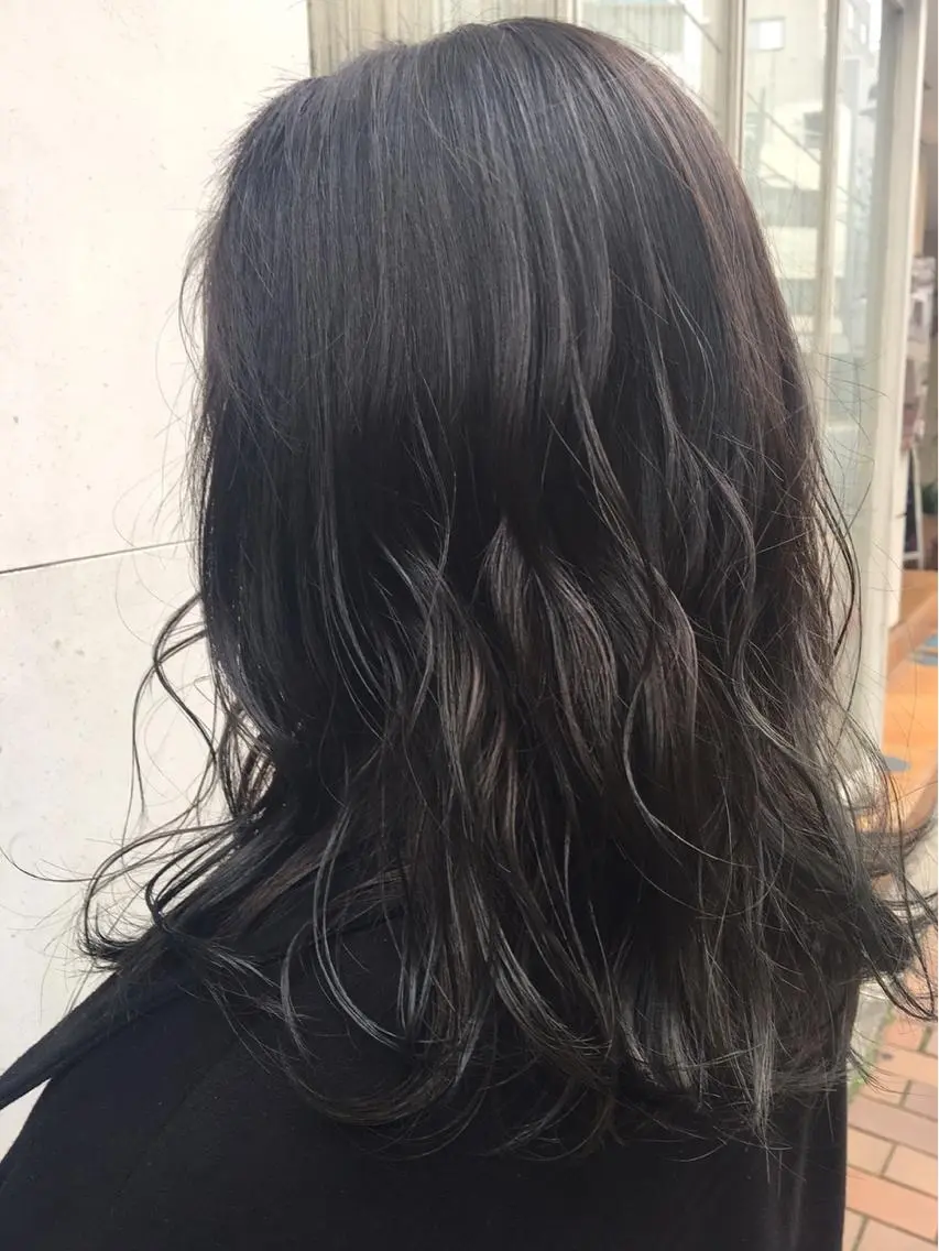 ミディアム カラー グラデーションカラー 狩野 羅夢のヘアスタイル