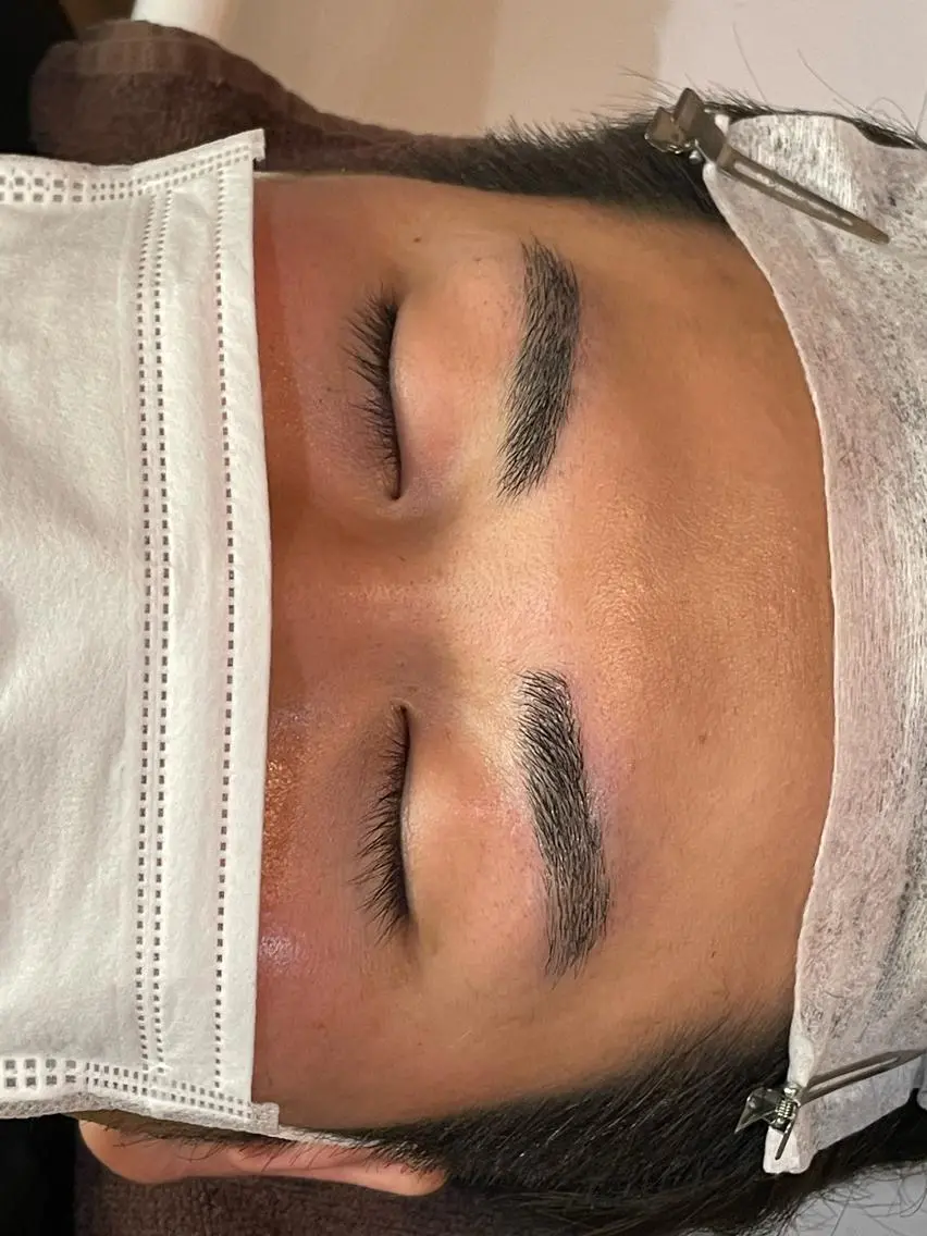 アイブロウ ワックス脱毛 眉カット その他(アイブロウ) 伊藤 神威のヘアスタイル