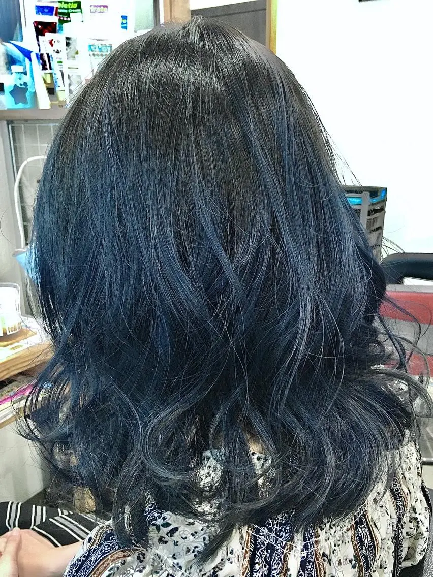 ミディアム カラー chichibu kasumiのヘアスタイル