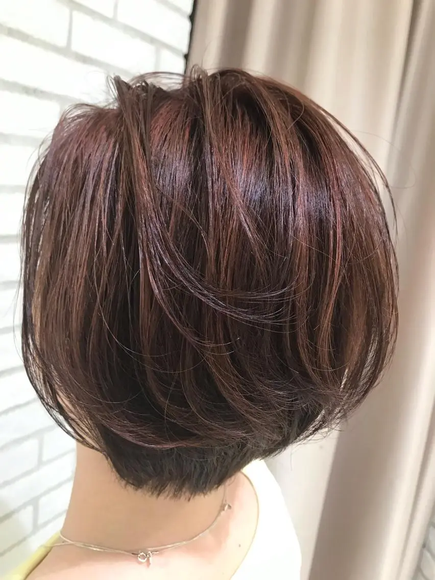 ショート カラー ハイライトカラー ハイライト 米良 志織のヘアスタイル
