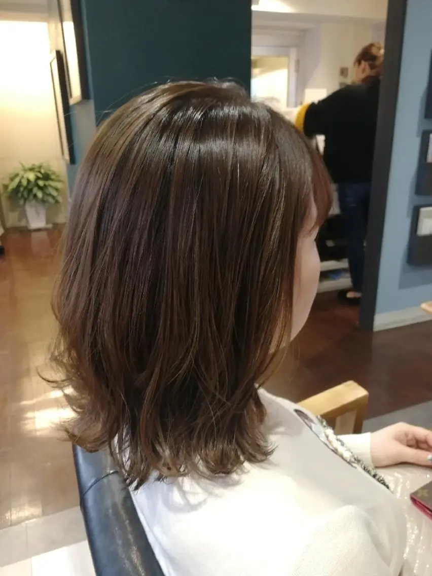 ミディアム カット ヘアカラー トリートメント 山田 義人のヘアスタイル