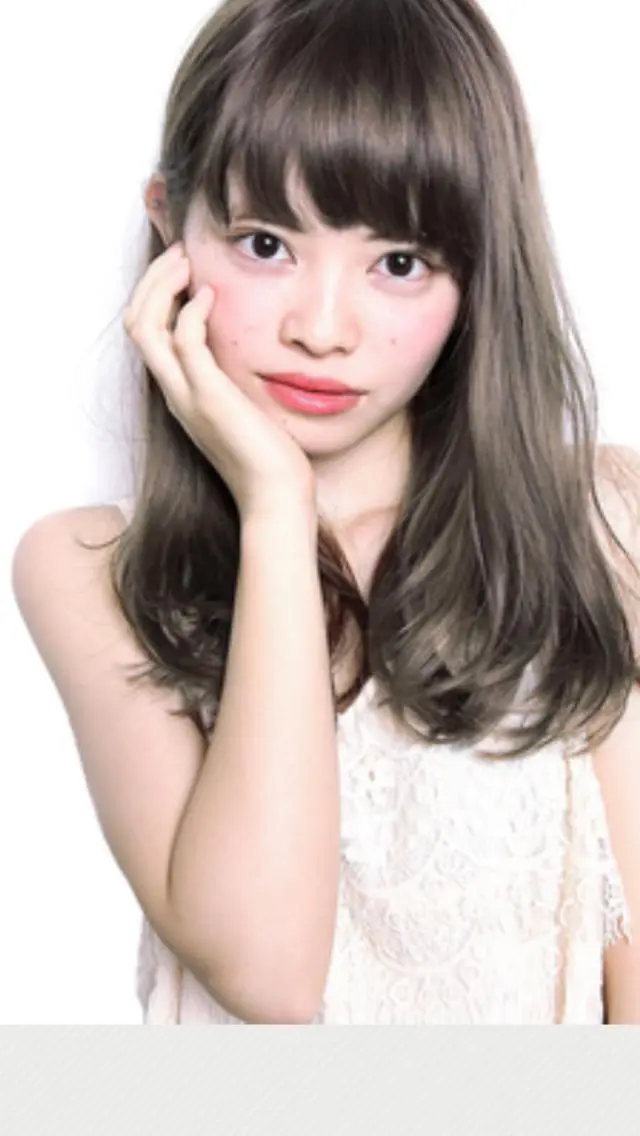 ミディアム 嶋崎 留美のヘアスタイル