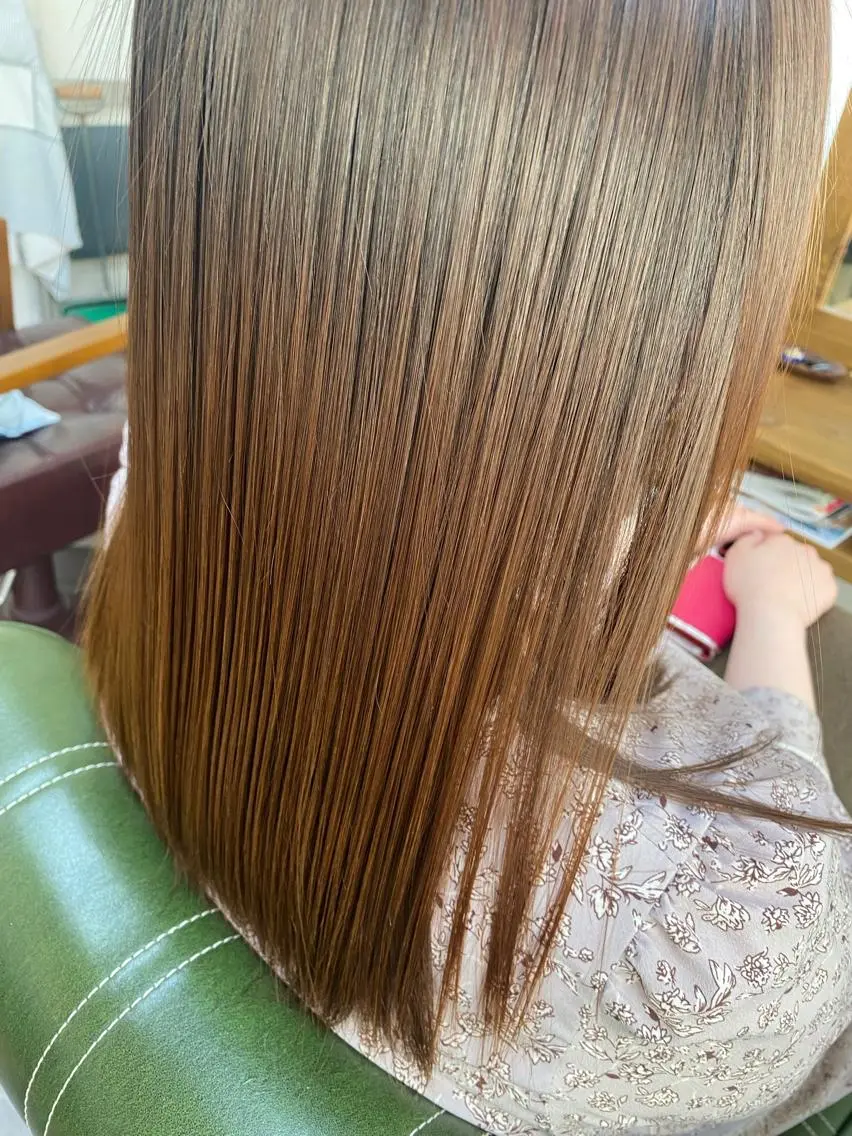 セミロング 髪質改善 縮毛矯正 トリートメント ヘアカラー トリートメント 永沼 真依のヘアスタイル