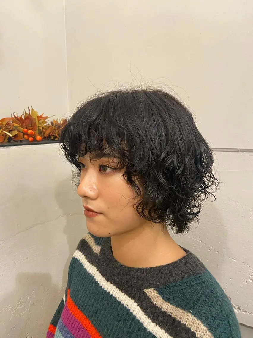 ショート カラー ネイビーカラー カット ヘアカラー 🫧 nanaco🫧のヘアスタイル