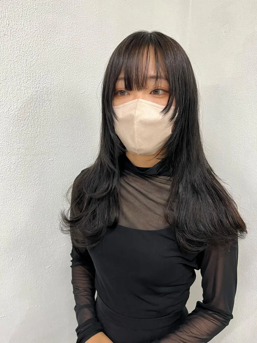 セミロング エクステ ハイトーン 💭黒崎ハルカのヘアスタイル