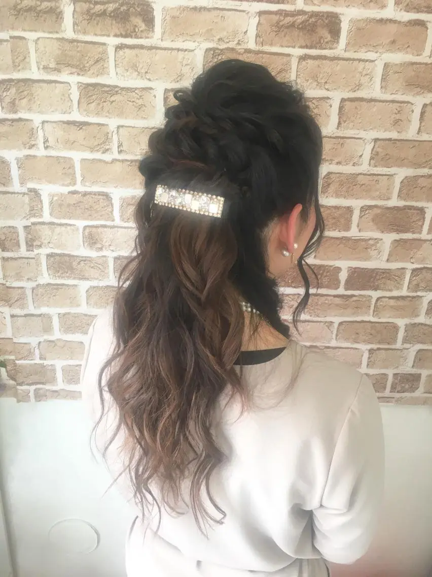 ヘアアレンジ 毛穴改善/脱毛 ネイル 川上久仁子のエステ・リラクイメージ