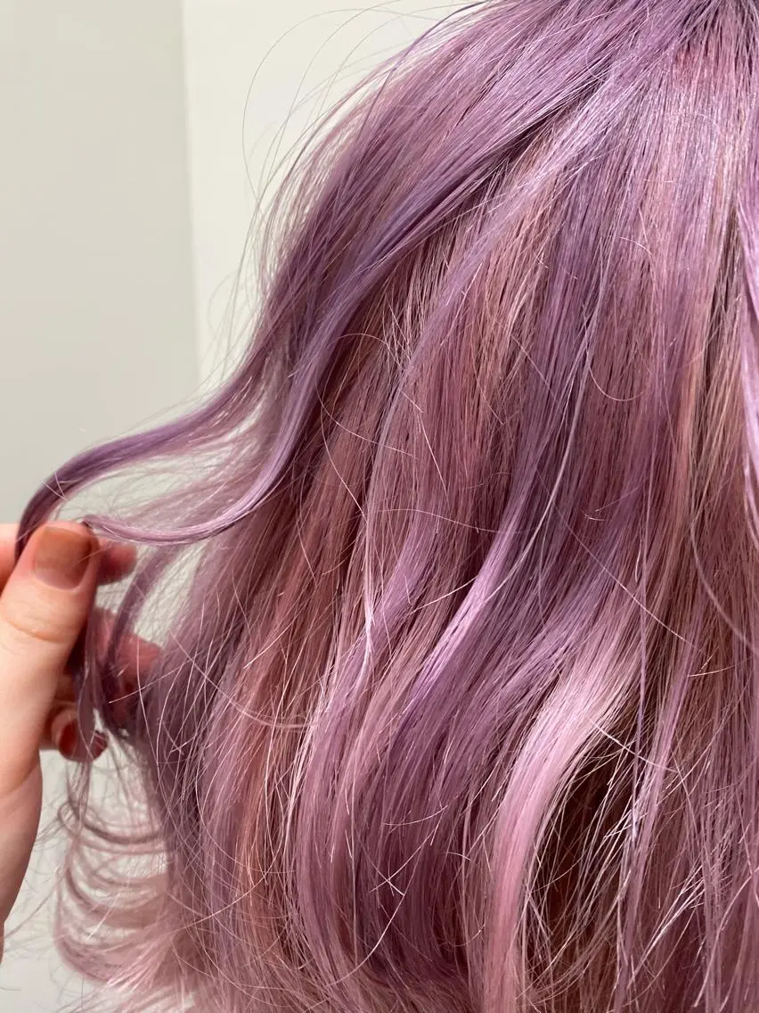 ミディアム カラー ヘアアレンジ ピンクカラー オタク特化美容師💟 チバコナツのヘアスタイル