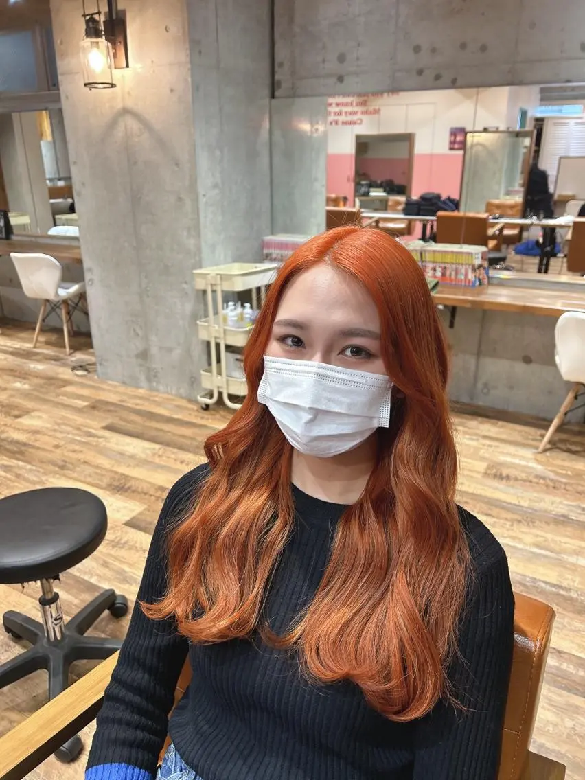 セミロング カラー オレンジ ヘアカラー トリートメント 🎨デザイン🥇 美髪・艶髪　日暮千敬のヘアスタイル