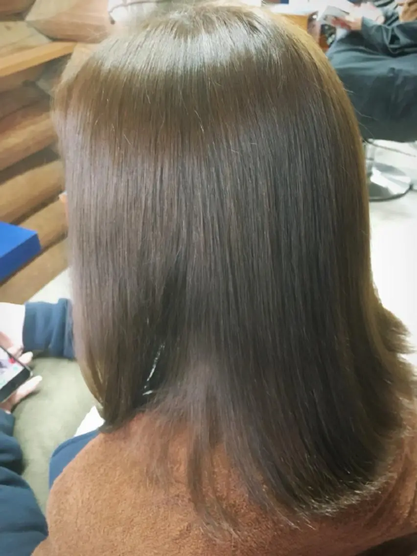 カラー アッシュ アッシュブラウン ブラウンカラー 綿松 彩乃のヘアスタイル