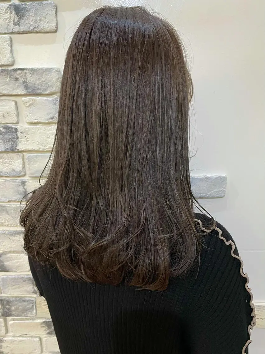 カラー アッシュ ベージュカラー カット ヘアカラー トリートメント 後藤 陽花子のヘアスタイル