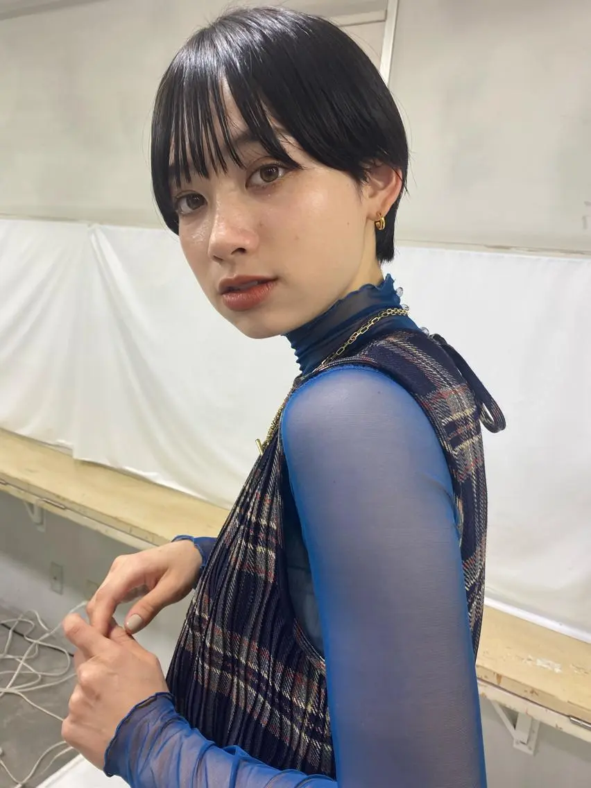 ショート カラー 松浦 るなのヘアスタイル