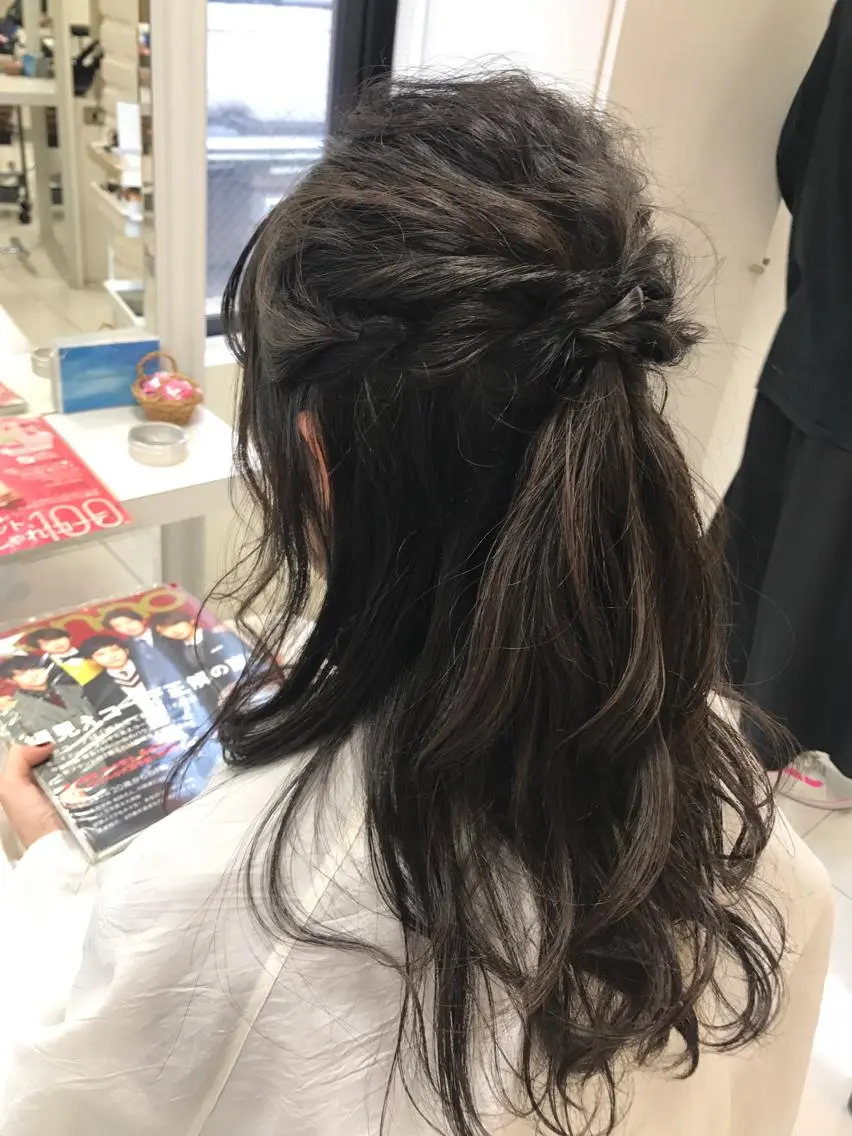 ロング ヘアアレンジ ハーフアップ ヘアセット 【暖色カラー特化】 中山由梨のヘアスタイル