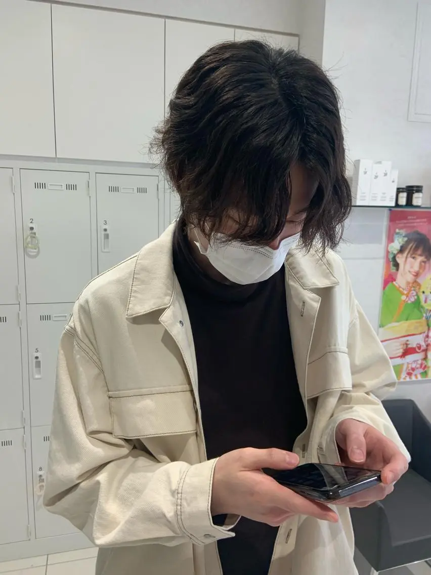 ショート カラー パーマ ヘアアレンジ メンズ カット ヘアカラー トリートメント ハイトーンカラー🤍 山下 優華のヘアスタイル