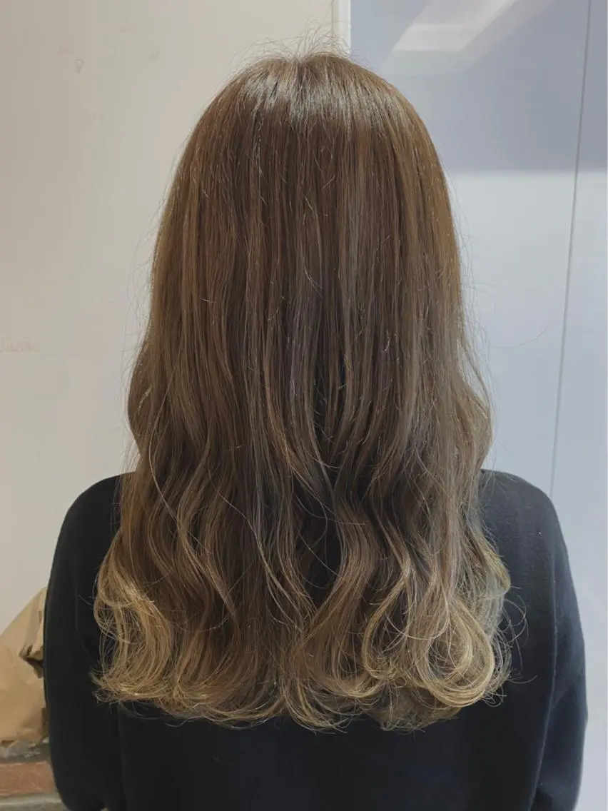 セミロング ヘアカラー 棚橋 光海のマツエク・マツパデザイン