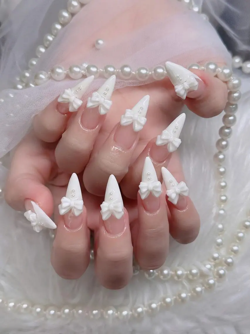 ネイル フレンチネイル ジェルネイル ハロウィン マグネットネイル ネイルチップ ハンドネイル Hbaby nailのネイルデザイン