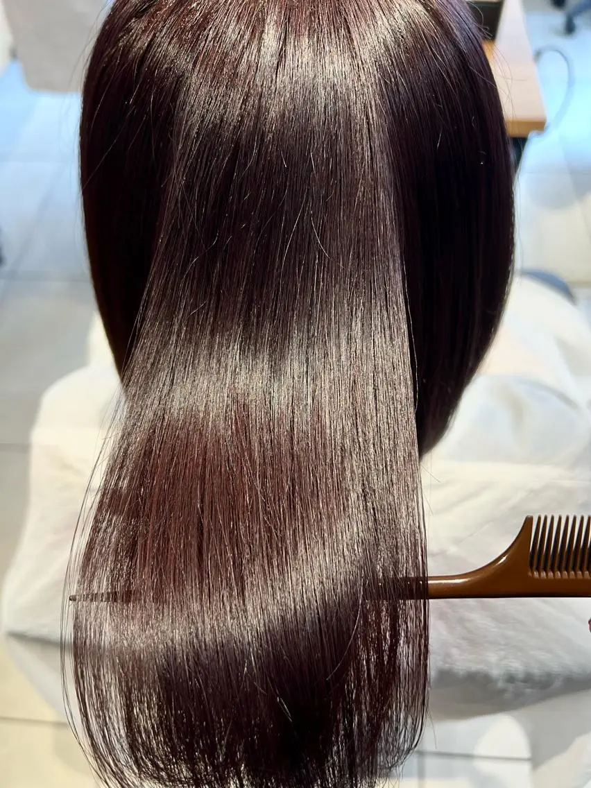 ミディアム 糟谷 慈英のヘアスタイル